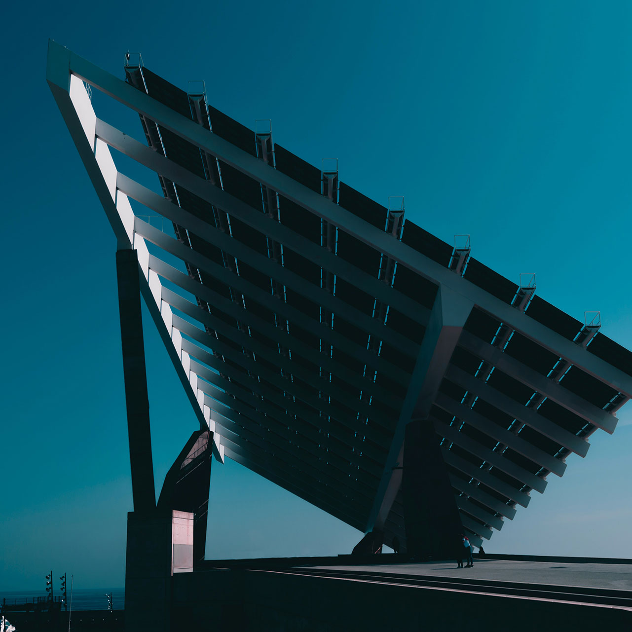 Solar Panels img
